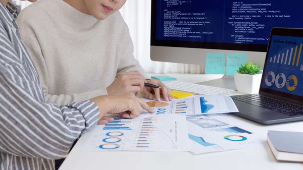 Quels sont les avantages de l'outil webdesign IA ?